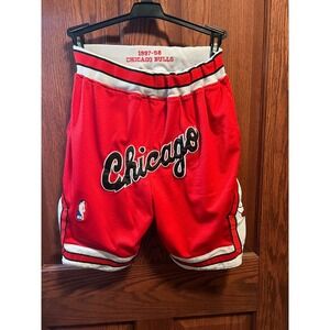 Chicago Bulls NBA Shorts 1997-98 Just Don Retro Basketball Red Mens Small